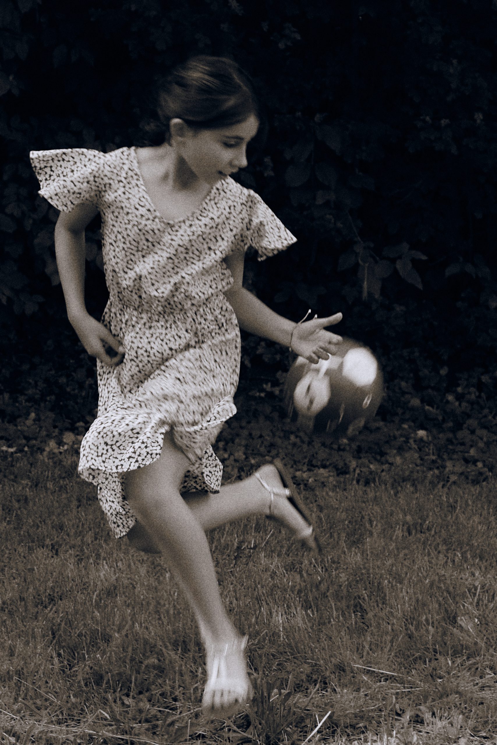 Fußball spielendes Mädchen - MissDetail.Photography